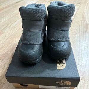 The north face toddler boot size 23.5